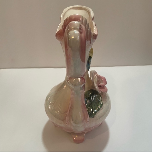 Vintage small irredentist pink pitcher vase 3D floral design - Picture 6 of 14